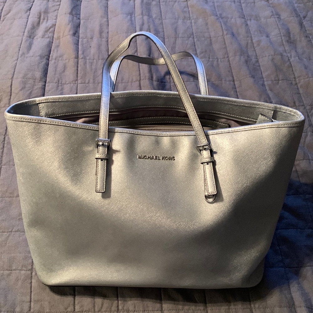 Michael Kors metallic silver large Jet Set tote bag. Excellent condition.